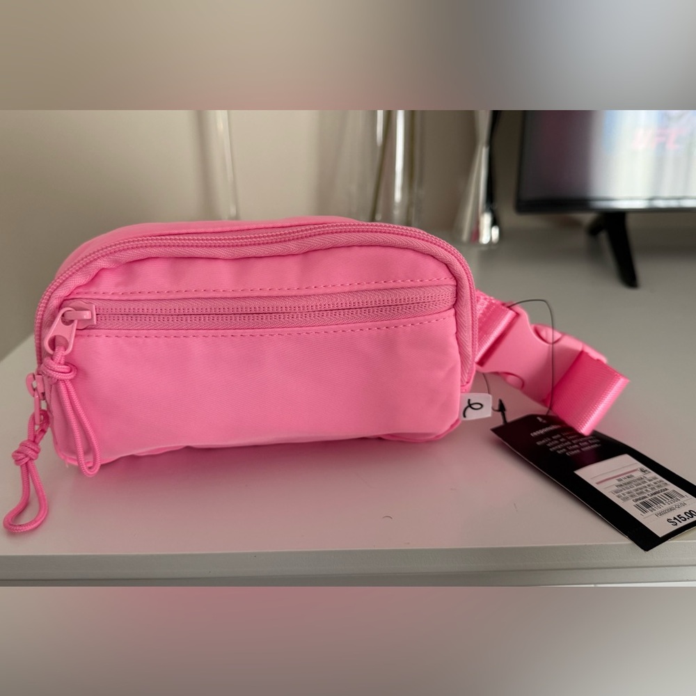Art Class Pink Fanny Pack / Crossbody From Target - NWT - So Trendy!